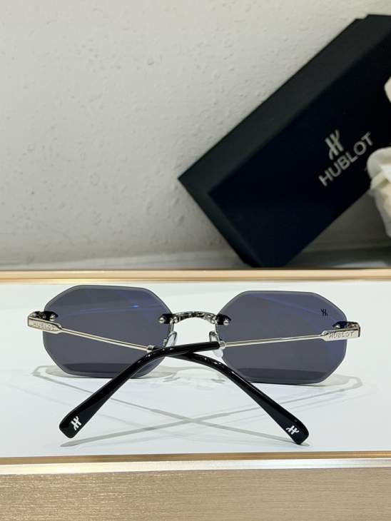 Picture of Hublot Sunglasses _SKUfw77795830fw